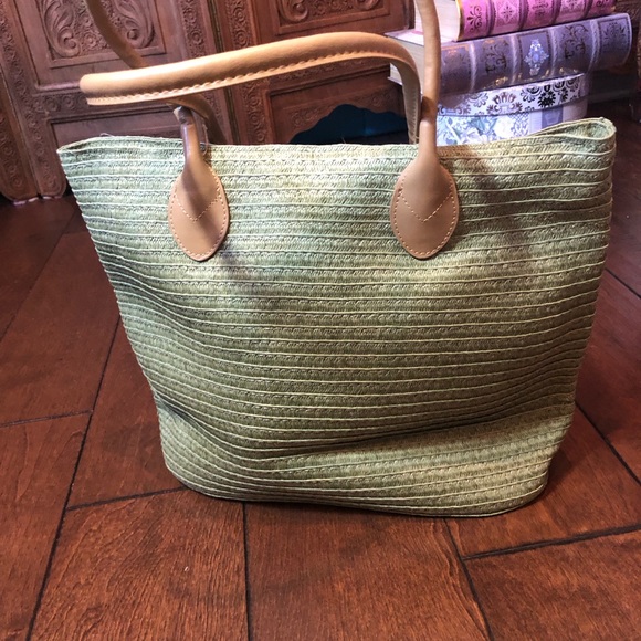NWT straw tote - lined - Picture 3 of 9